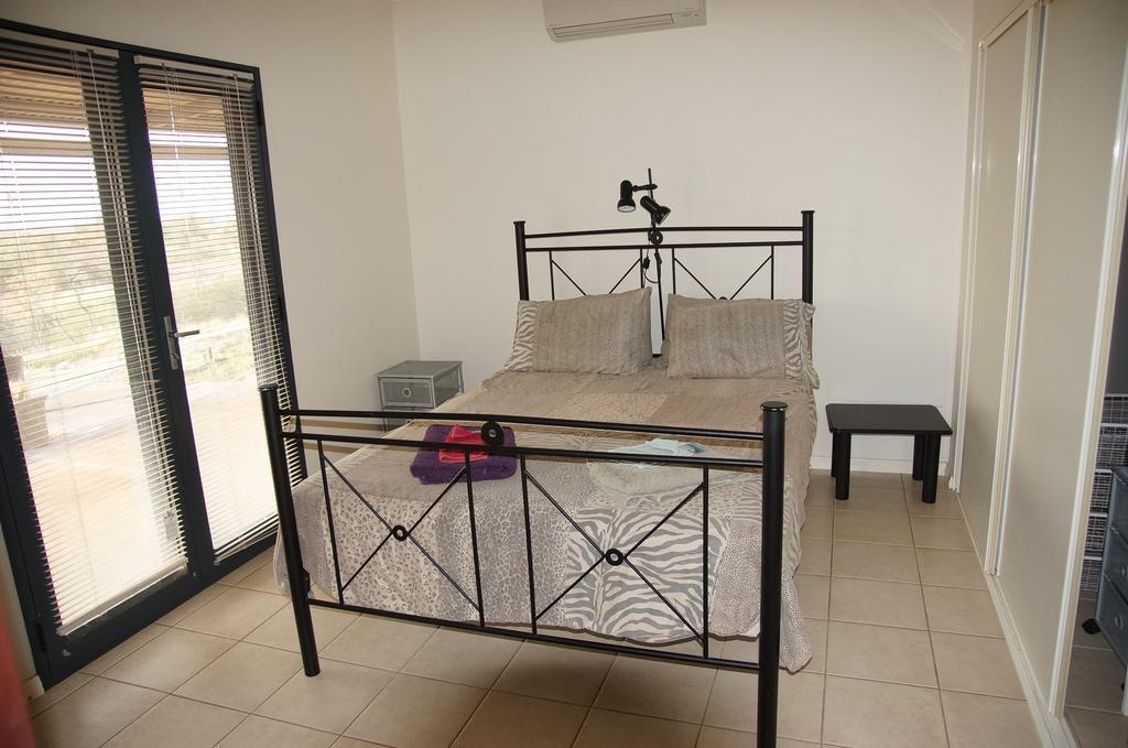 Ningaloo Bed And Breakfast 埃克斯茅斯 客房 照片